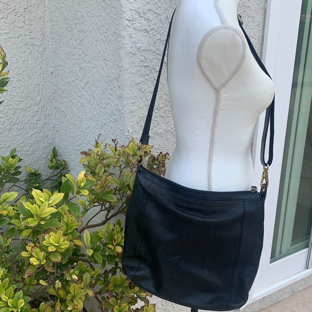 Fossil Large Black Leather Crossbody Purse - Picture 6 of 15